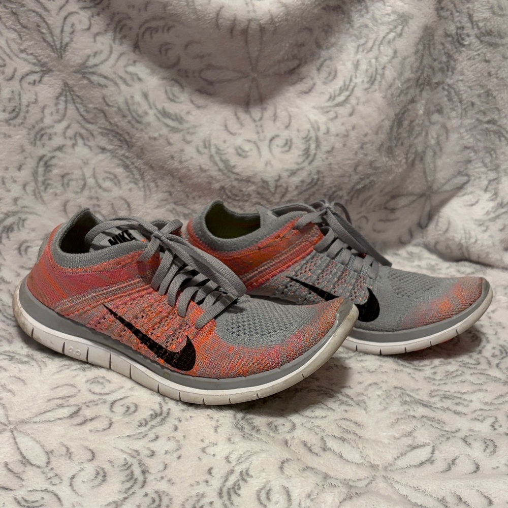 Nike Free 4.0 Flyknit Sneakers in Gray and Orange/Pink